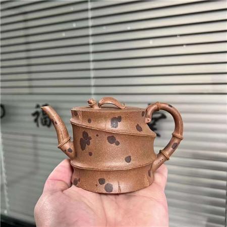 師承姚藝晉，專供花器工藝師周術(shù)墾