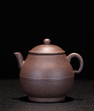 《漢隱》：古甕幻形，于共生礦中藏神秘茶韻密碼