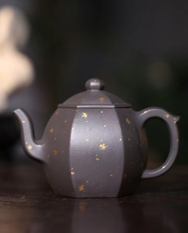2008金獎得主謝永新新作【采菱】方器，天青泥戧金藏不住的匠心