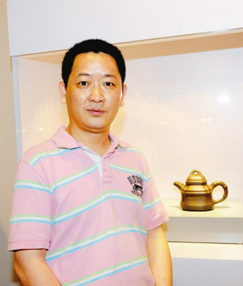 范伟群
