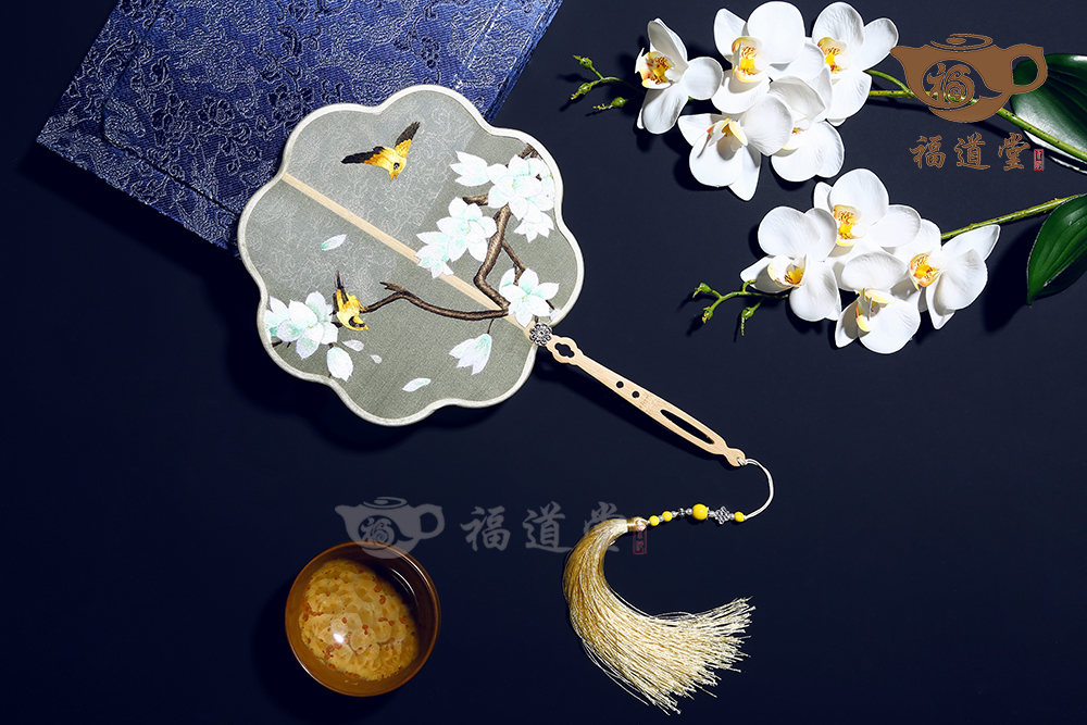刺繡團(tuán)扇(玉蘭) 刺繡團(tuán)扇(玉蘭)