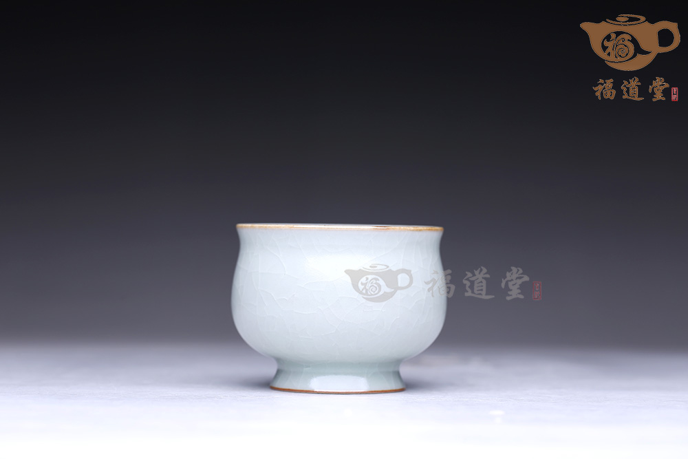 高腳杯