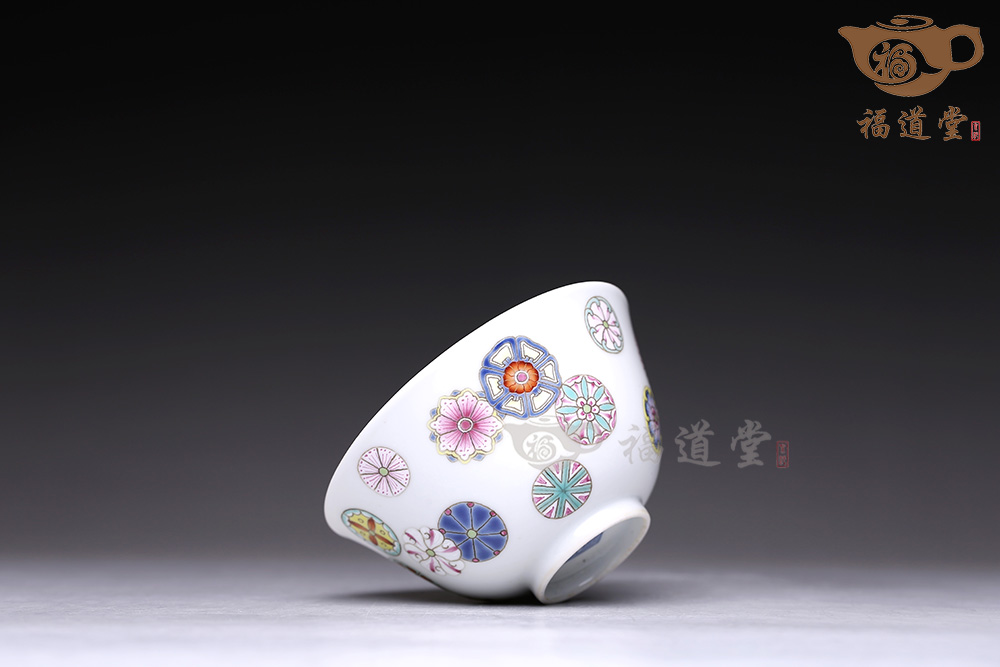 洋彩皮球花