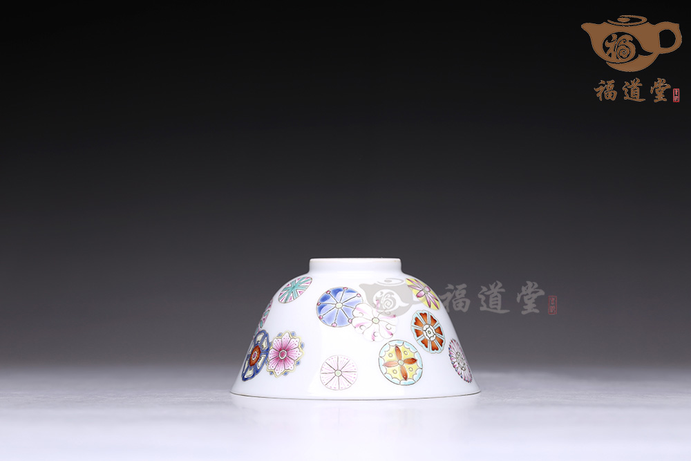 洋彩皮球花