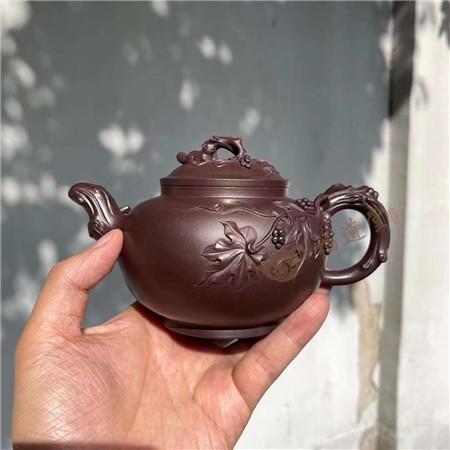 曾不止一次坚信， 紫砂器型终点应该是花器