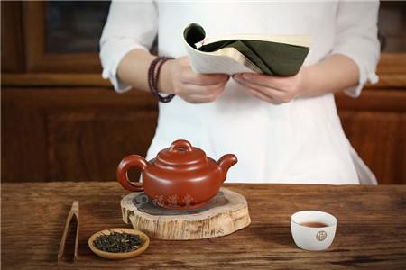 泡功夫茶为什么多选择紫砂小圆壶呢？
