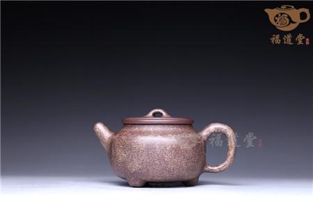 仿明代“宣德炉”的形设计而成的一把壶