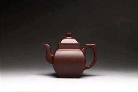 器语简约，其意内蕴——王秀局《韵墩》