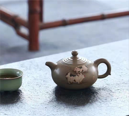 《圆•珠》壶点题点意，生肖猪题材旺财吉祥