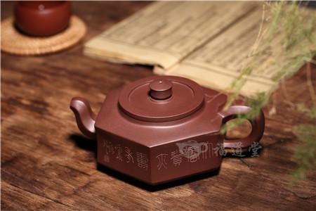 庄旻复制父亲庄云林作品《六方玉壁》，工艺不输阵！