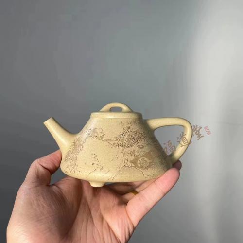 本山绿泥《子冶石瓢》，高德荣老师的壶氤氲着一种刚健挺拔的风骨