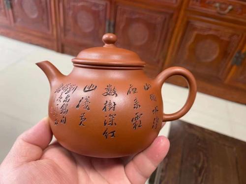 钱一清《汲泉壶》，颇有师傅鲍志强大师风格