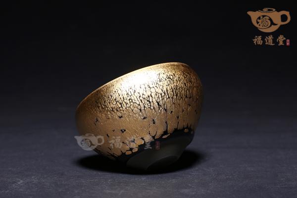 金油滴对杯