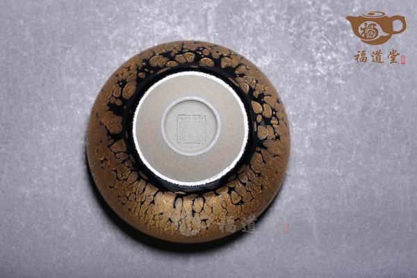 金油滴对杯