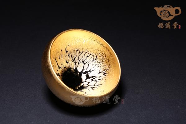 金油滴对杯