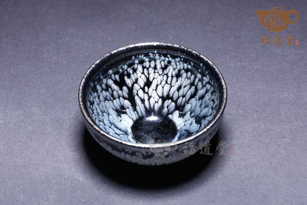 山石风姿建盏