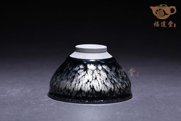 山石风姿建盏
