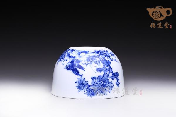 青花品茗杯