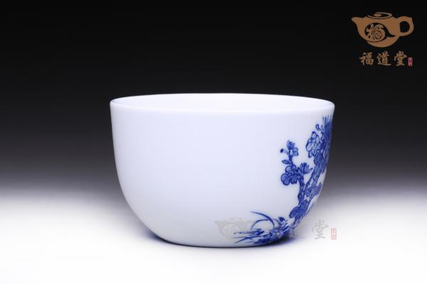 青花品茗杯