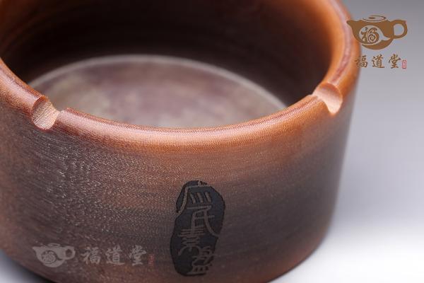 烟灰缸