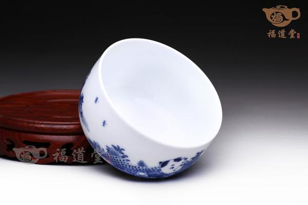 青花瓷杯