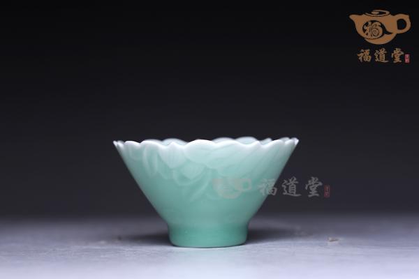 忆莲对杯