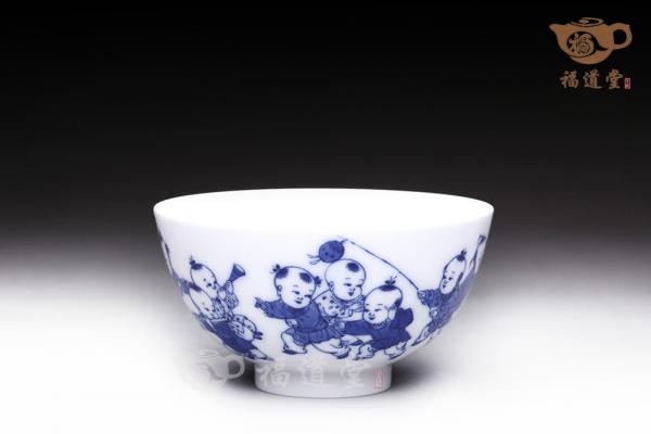 青花婴戏杯