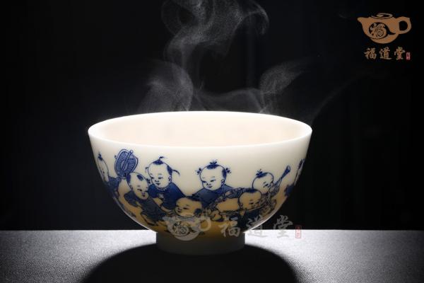 青花婴戏杯