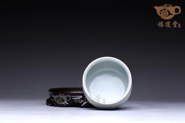 高脚杯