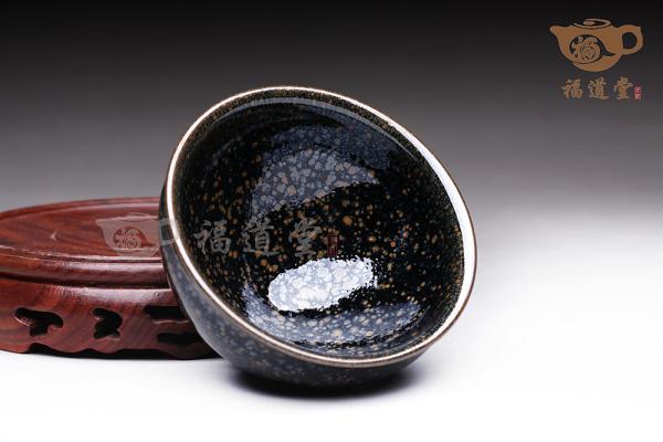 夜幕对杯