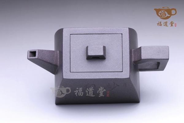四方壶 
