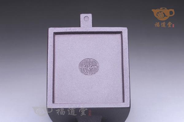 四方壶 
