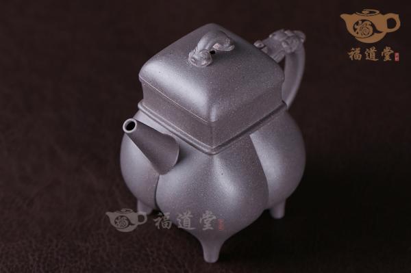 青铜盉