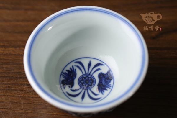 缠枝莲鸳鸯压手杯